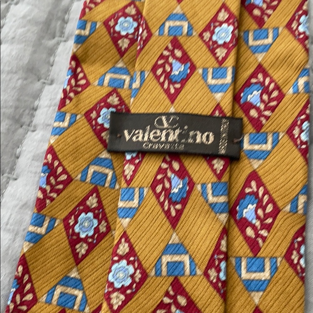 Vintage Valentino tie